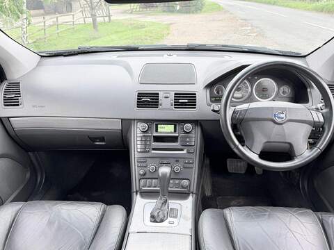 Volvo XC90 2.4 D5 SE SUV 5dr Diesel Geartronic AWD (224 g/km, 182 bhp) - U2262