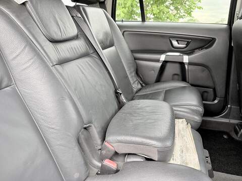 Volvo XC90 2.4 D5 SE SUV 5dr Diesel Geartronic AWD (224 g/km, 182 bhp) - U2262