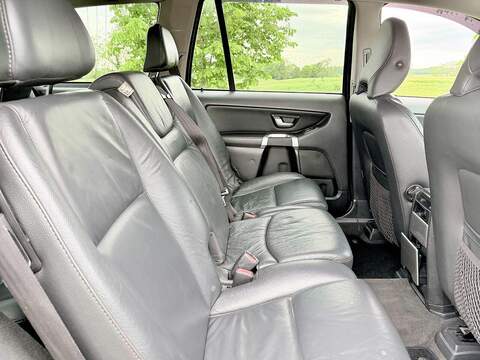 Volvo XC90 2.4 D5 SE SUV 5dr Diesel Geartronic AWD (224 g/km, 182 bhp) - U2262