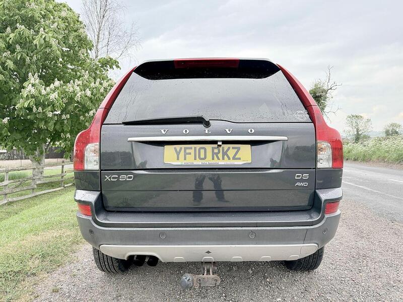 Volvo XC90 2.4 D5 SE SUV 5dr Diesel Geartronic AWD (224 g/km, 182 bhp) - U2262