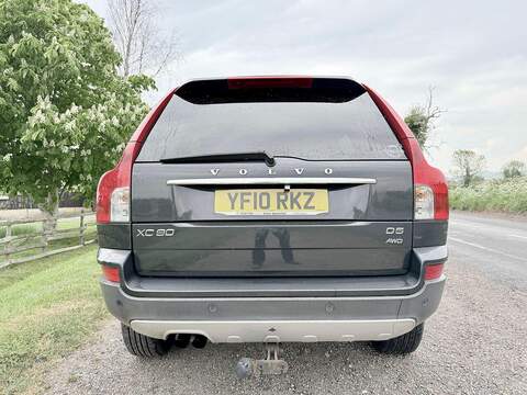 Volvo XC90 2.4 D5 SE SUV 5dr Diesel Geartronic AWD (224 g/km, 182 bhp) - U2262