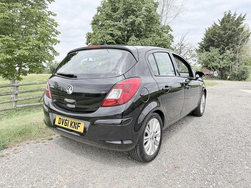 Vauxhall Corsa 1.4 16V SE Hatchback 5dr Petrol Manual Wide Ratio Euro 5 (100 ps) - U2268