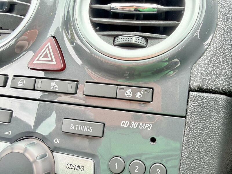 Vauxhall Corsa 1.4 16V SE Hatchback 5dr Petrol Manual Wide Ratio Euro 5 (100 ps) - U2268
