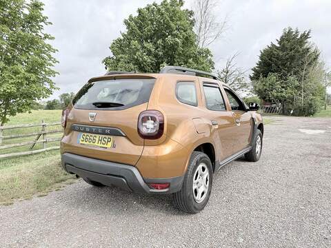 Dacia Duster 1.6 SCe Essential SUV 5dr Petrol Manual Euro 6 (s/s) (115 ps) - U2271