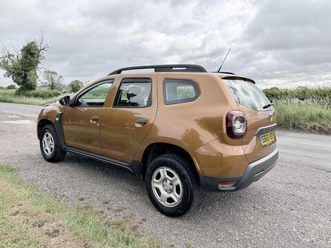 Dacia Duster 1.6 SCe Essential SUV 5dr Petrol Manual Euro 6 (s/s) (115 ps) - U2271