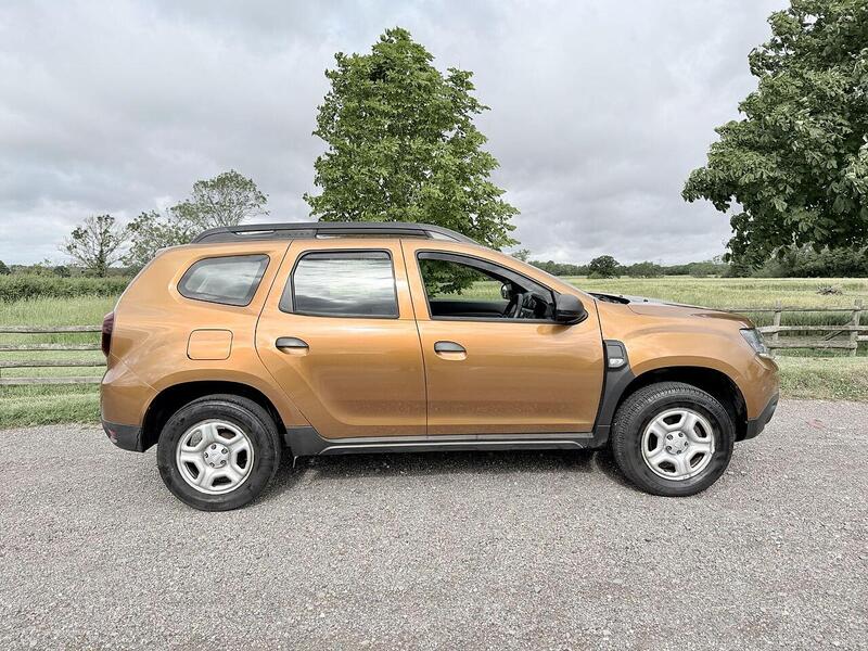 Dacia Duster 1.6 SCe Essential SUV 5dr Petrol Manual Euro 6 (s/s) (115 ps) - U2271