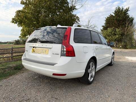 Volvo V50 Se Lux 2.0 5dr Estate Automatic Petrol - U2276