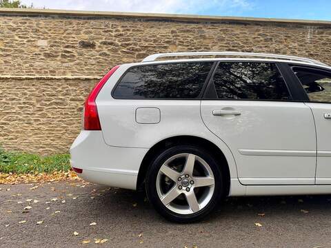 Volvo V50 Se Lux 2.0 5dr Estate Automatic Petrol - U2276