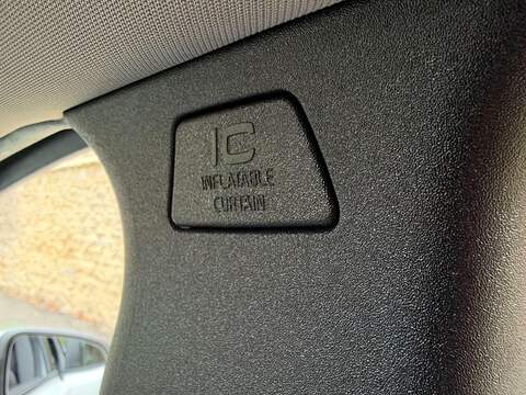 Volvo V50 Se Lux 2.0 5dr Estate Automatic Petrol - U2276