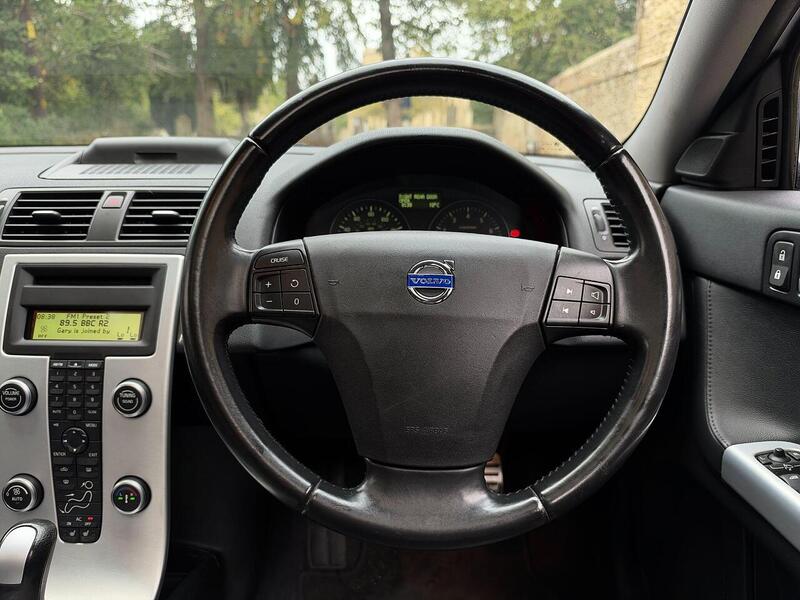 Volvo V50 Se Lux 2.0 5dr Estate Automatic Petrol - U2276