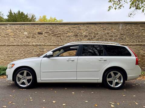 Volvo V50 Se Lux 2.0 5dr Estate Automatic Petrol - U2276