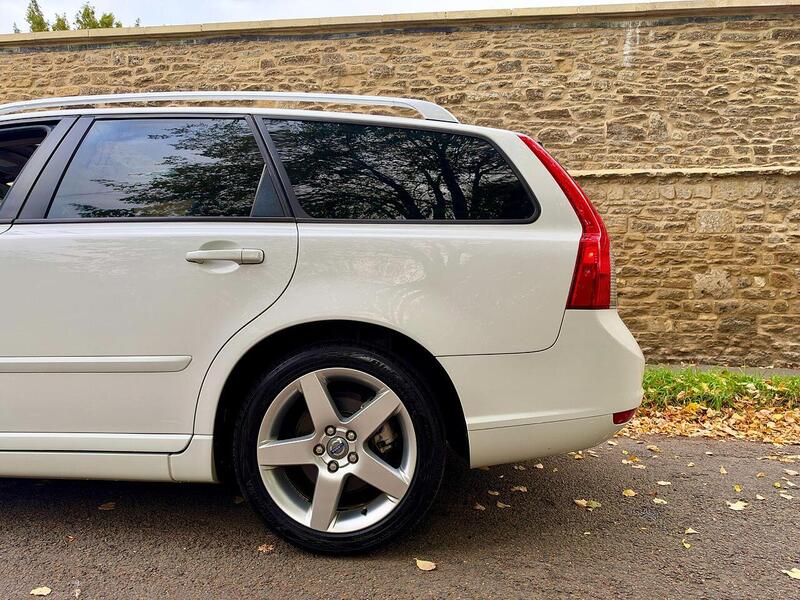 Volvo V50 Se Lux 2.0 5dr Estate Automatic Petrol - U2276