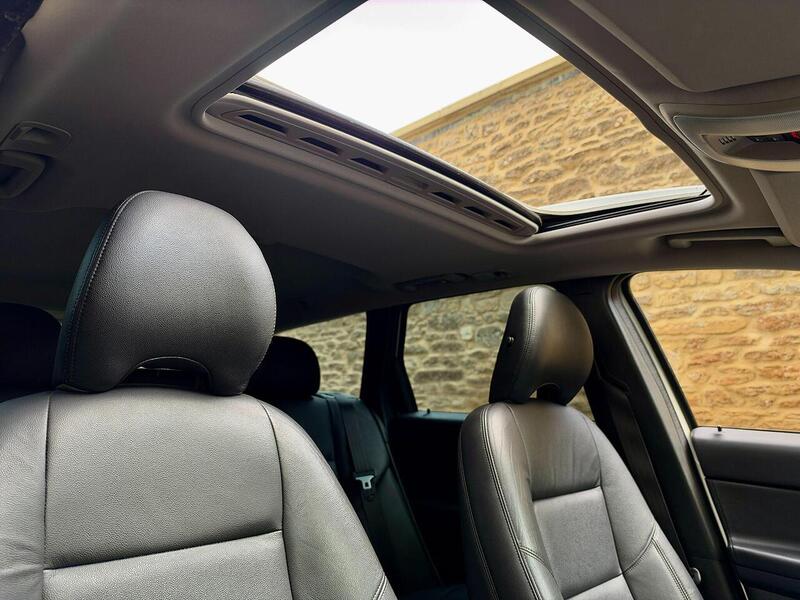 Volvo V50 Se Lux 2.0 5dr Estate Automatic Petrol - U2276