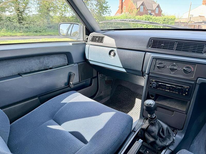 Volvo 940 2.0 SE 5dr - U2278