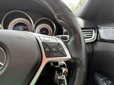 Mercedes-Benz E Class 2.1 E220 CDI AMG Sport Saloon 4dr Diesel G-Tronic+ Euro 5 (s/s) (170 ps) - U2279