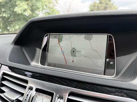 Mercedes-Benz E Class 2.1 E220 CDI AMG Sport Saloon 4dr Diesel G-Tronic+ Euro 5 (s/s) (170 ps) - U2279