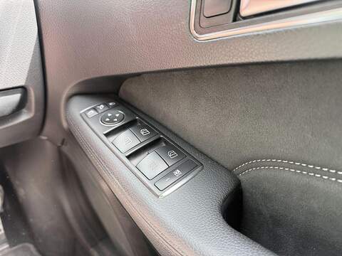 Mercedes-Benz E Class 2.1 E220 CDI AMG Sport Saloon 4dr Diesel G-Tronic+ Euro 5 (s/s) (170 ps) - U2279