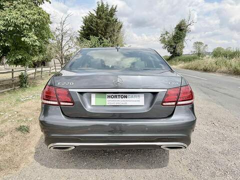Mercedes-Benz E Class 2.1 E220 CDI AMG Sport Saloon 4dr Diesel G-Tronic+ Euro 5 (s/s) (170 ps) - U2279