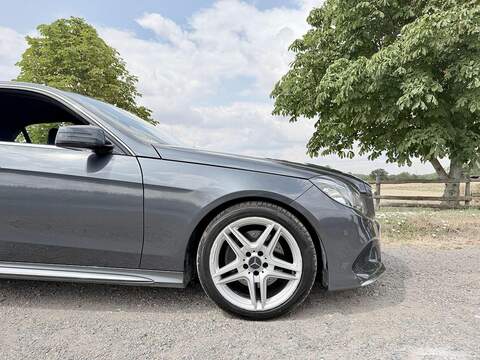 Mercedes-Benz E Class 2.1 E220 CDI AMG Sport Saloon 4dr Diesel G-Tronic+ Euro 5 (s/s) (170 ps) - U2279