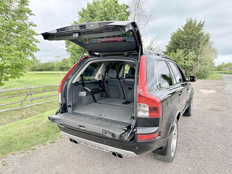 Volvo XC90 4.4 V8 R-Design Geartronic AWD 5dr SUV Automatic P SUV 4.4 Automatic Petrol - U2281