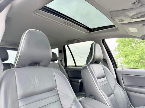 Volvo XC90 4.4 V8 R-Design Geartronic AWD 5dr SUV Automatic P SUV 4.4 Automatic Petrol - U2281