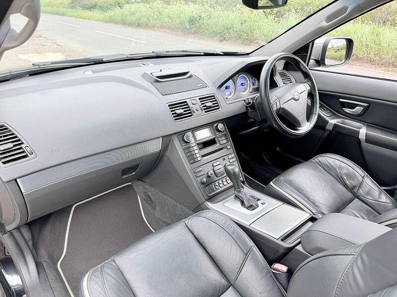 Volvo XC90 4.4 V8 R-Design Geartronic AWD 5dr SUV Automatic P SUV 4.4 Automatic Petrol - U2281