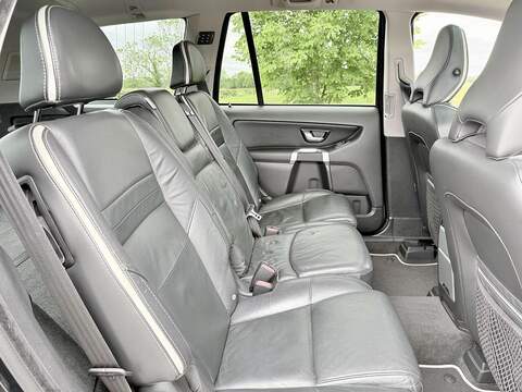 Volvo XC90 4.4 V8 R-Design Geartronic AWD 5dr SUV Automatic P SUV 4.4 Automatic Petrol - U2281