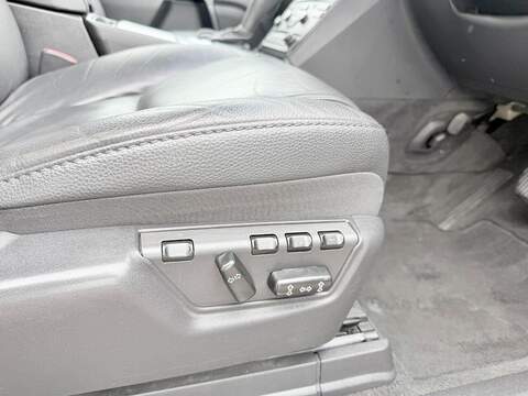 Volvo Xc90 3.2 Se Awd Estate Automatic Petrol 5dr 3.2 5dr Estate Automatic Petrol - U2285