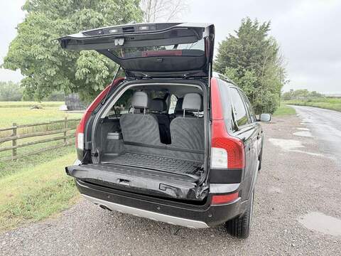 Volvo Xc90 3.2 Se Awd Estate Automatic Petrol 5dr 3.2 5dr Estate Automatic Petrol - U2285