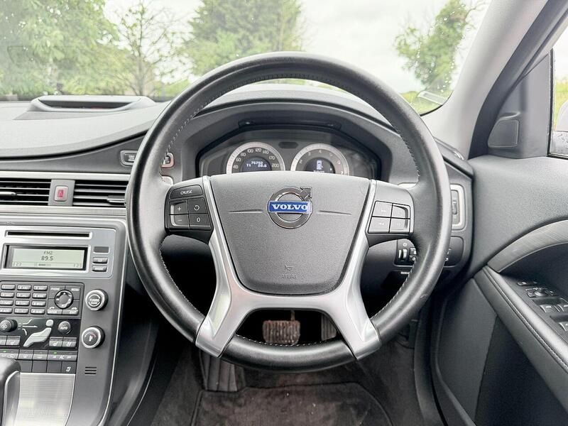 Volvo V70 2.5T SE Lux Estate 5dr Petrol Geartronic Euro 5 (231 ps) - U2286