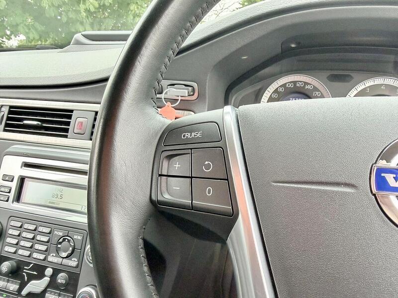 Volvo V70 2.5T SE Lux Estate 5dr Petrol Geartronic Euro 5 (231 ps) - U2286