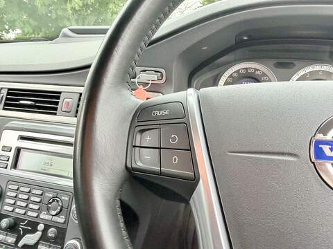 Volvo V70 2.5T SE Lux Estate 5dr Petrol Geartronic Euro 5 (231 ps) - U2286