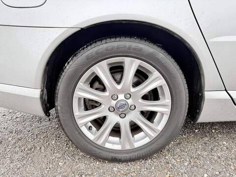 Volvo V70 2.5T SE Lux Estate 5dr Petrol Geartronic Euro 5 (231 ps) - U2286