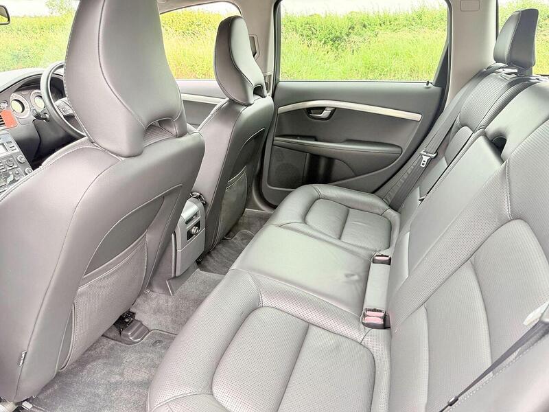 Volvo V70 2.5T SE Lux Estate 5dr Petrol Geartronic Euro 5 (231 ps) - U2286