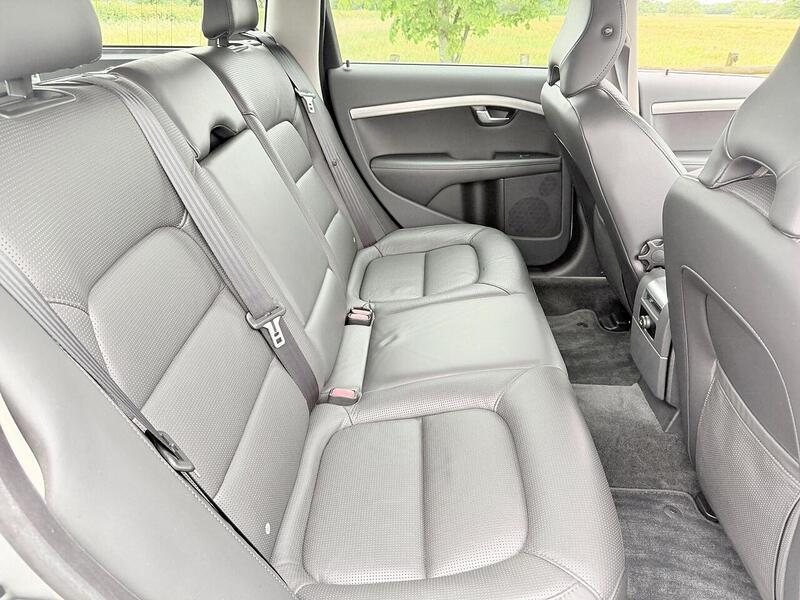 Volvo V70 2.5T SE Lux Estate 5dr Petrol Geartronic Euro 5 (231 ps) - U2286