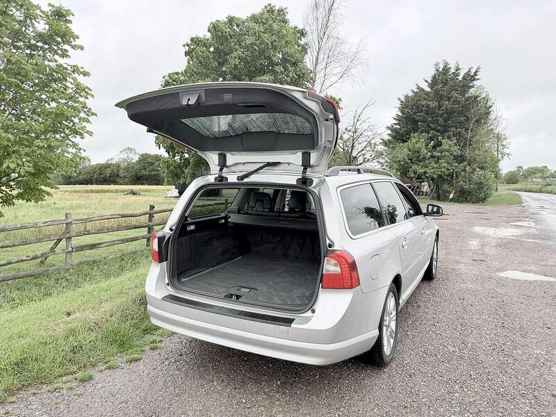 Volvo V70 2.5T SE Lux Estate 5dr Petrol Geartronic Euro 5 (231 ps) - U2286