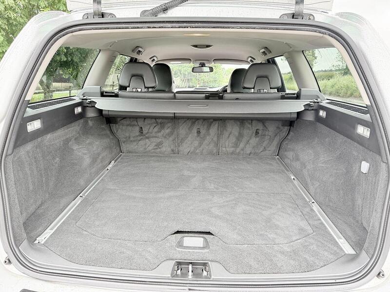 Volvo V70 2.5T SE Lux Estate 5dr Petrol Geartronic Euro 5 (231 ps) - U2286
