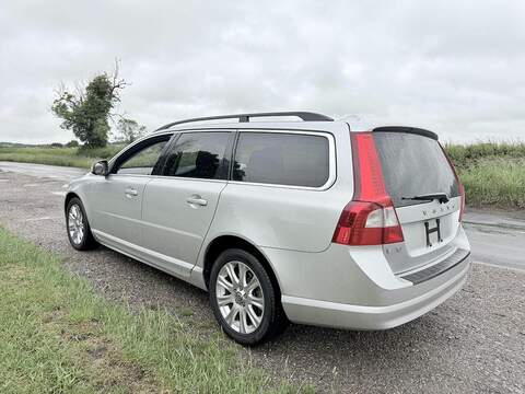 Volvo V70 2.5T SE Lux Estate 5dr Petrol Geartronic Euro 5 (231 ps) - U2286