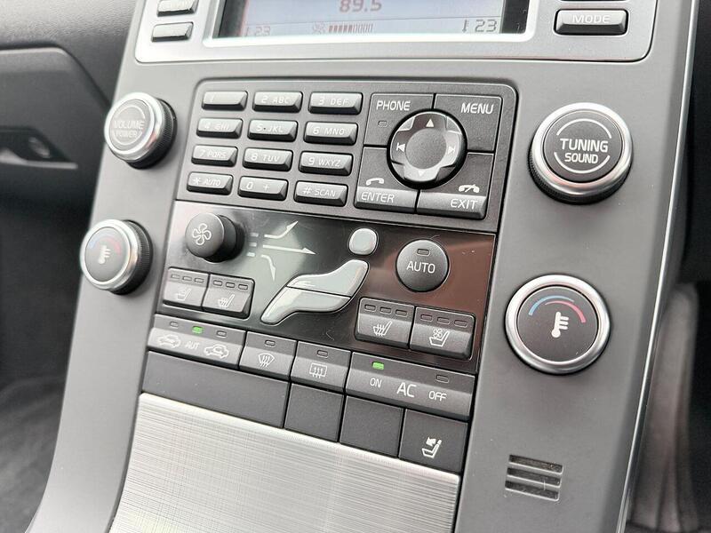 Volvo V70 2.5T SE Lux Estate 5dr Petrol Geartronic Euro 5 (231 ps) - U2286