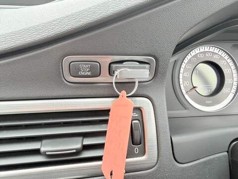 Volvo V70 2.5T SE Lux Estate 5dr Petrol Geartronic Euro 5 (231 ps) - U2286
