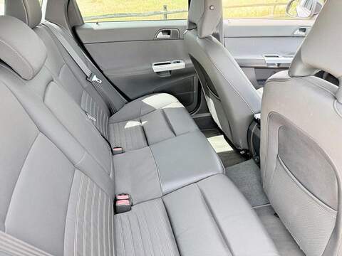 Volvo V50 S 2.0 Estate Automatic Petrol - U2290