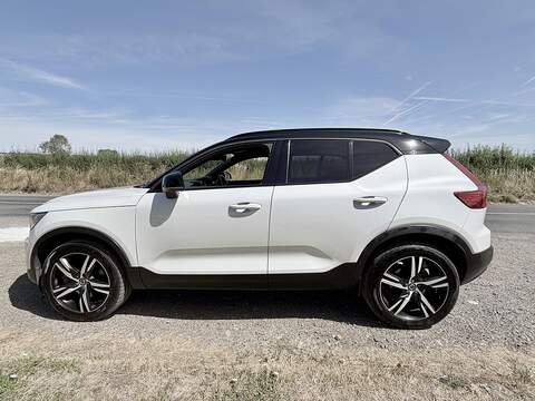 Volvo XC40 2.0 T4 R-Design SUV 5dr Petrol Auto AWD Euro 6 (s/s) (190 ps) - U2323
