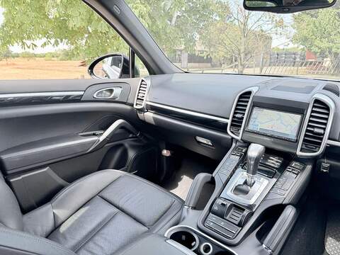 Porsche Cayenne 3.6 SUV 5dr Petrol TiptronicS 4WD Euro 5 (s/s) (300 ps) - U2326