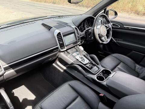 Porsche Cayenne 3.6 SUV 5dr Petrol TiptronicS 4WD Euro 5 (s/s) (300 ps) - U2326