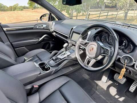 Porsche Cayenne 3.6 SUV 5dr Petrol TiptronicS 4WD Euro 5 (s/s) (300 ps) - U2326
