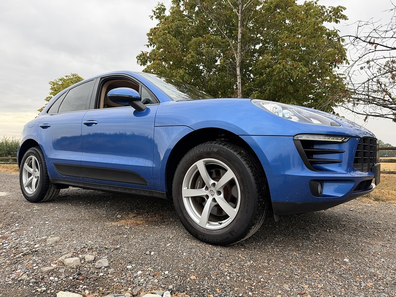 Porsche Macan 2.0T SUV 5dr Petrol PDK 4WD Euro 6 (s/s) (237 ps) - U2331