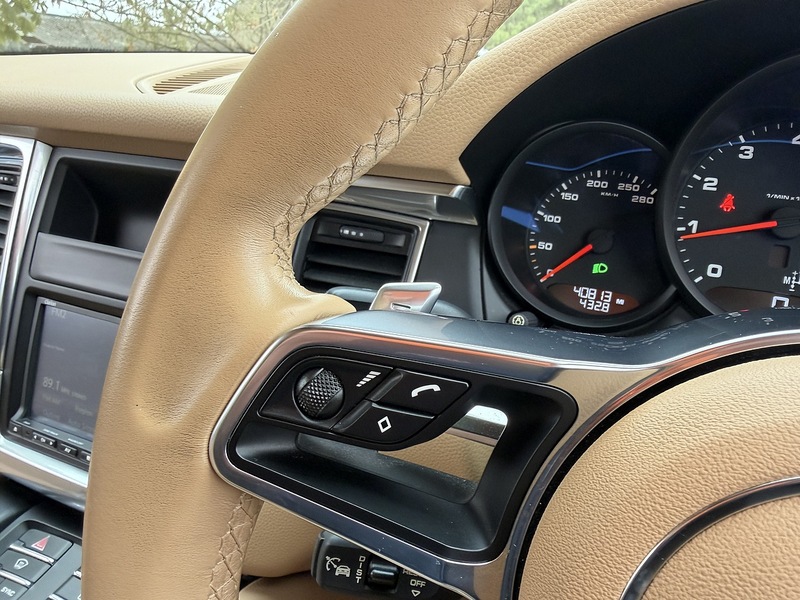 Porsche Macan 2.0T SUV 5dr Petrol PDK 4WD Euro 6 (s/s) (237 ps) - U2331