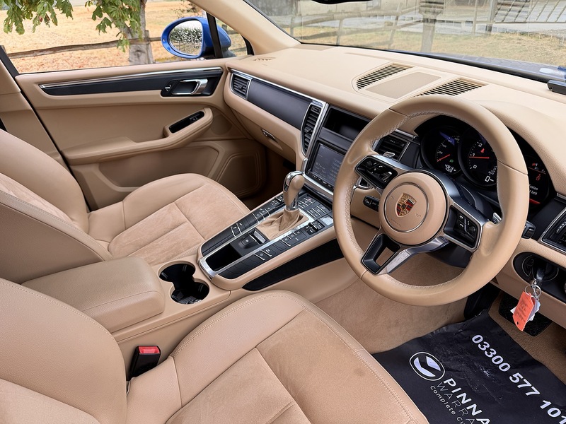 Porsche Macan 2.0T SUV 5dr Petrol PDK 4WD Euro 6 (s/s) (237 ps) - U2331