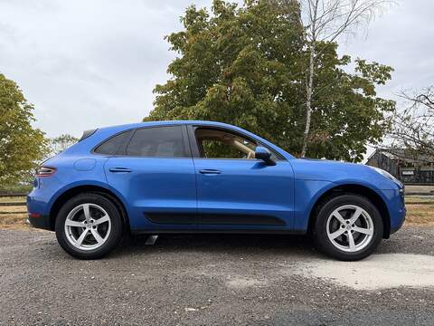 Porsche Macan 2.0T SUV 5dr Petrol PDK 4WD Euro 6 (s/s) (237 ps) - U2331