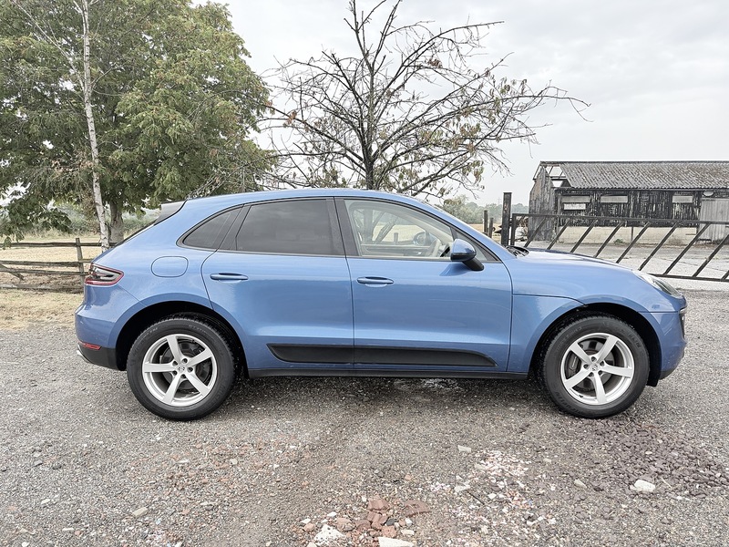 Porsche Macan 2.0T SUV 5dr Petrol PDK 4WD Euro 6 (s/s) (237 ps) - U2331